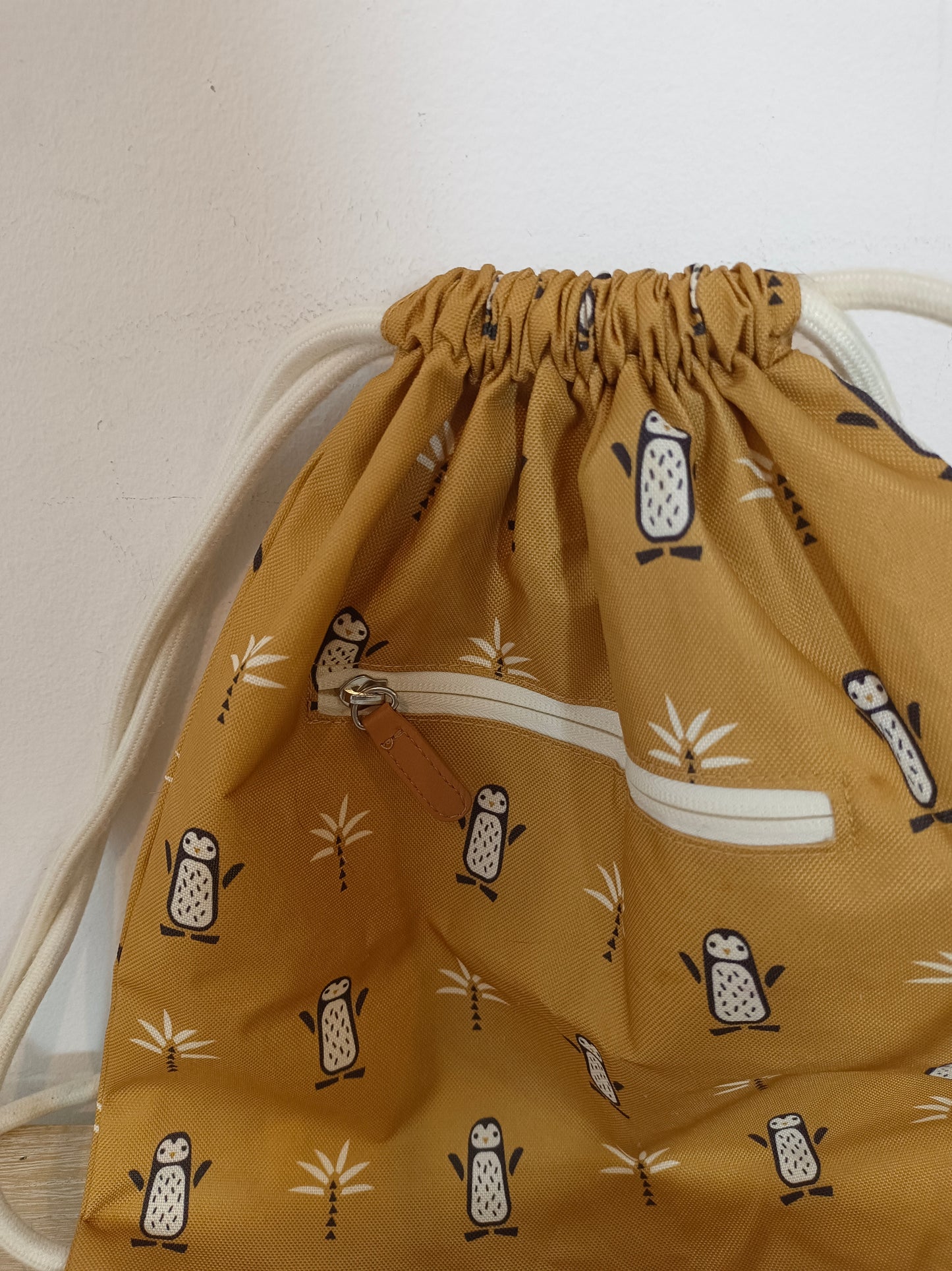 FRESK. Waterproof penguin backpack