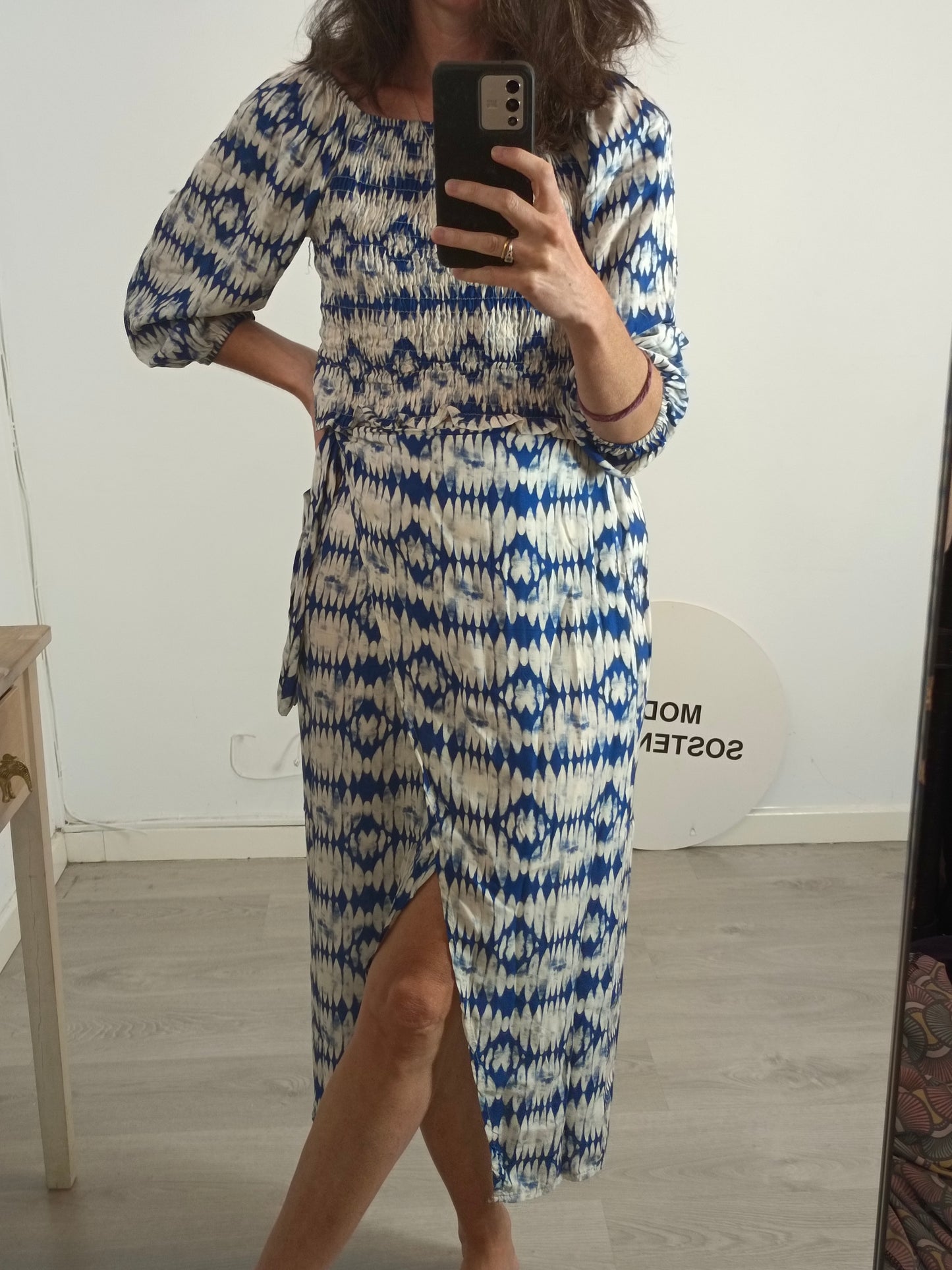 OTHERS. Total look skirt and top Ts