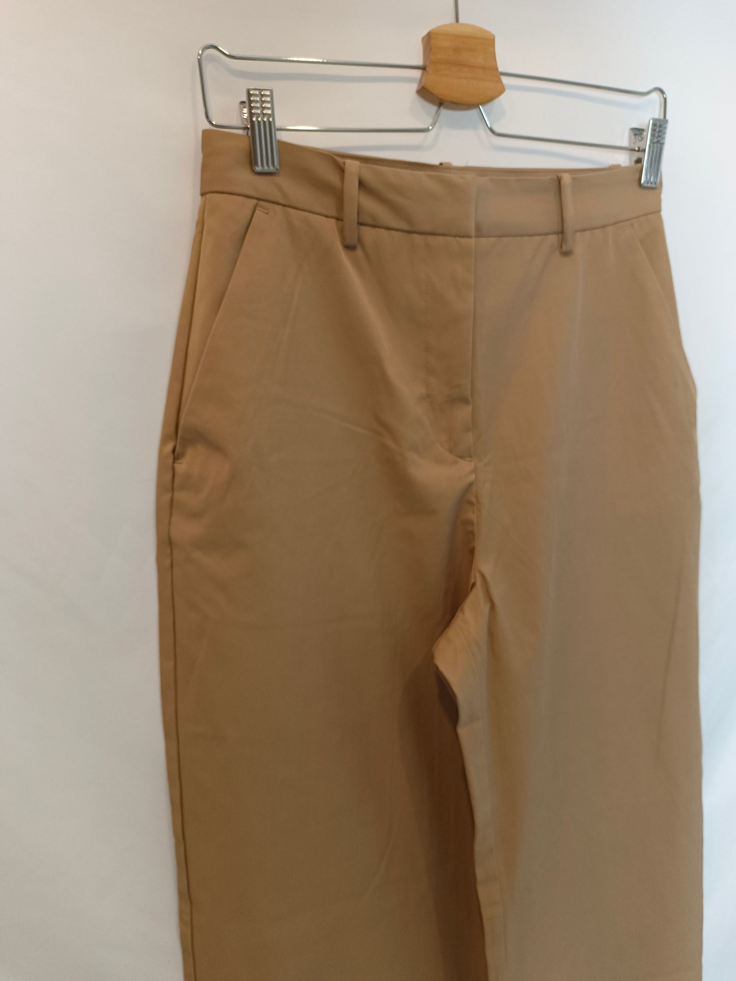 ZARA. Pantalón ancho beige T.s