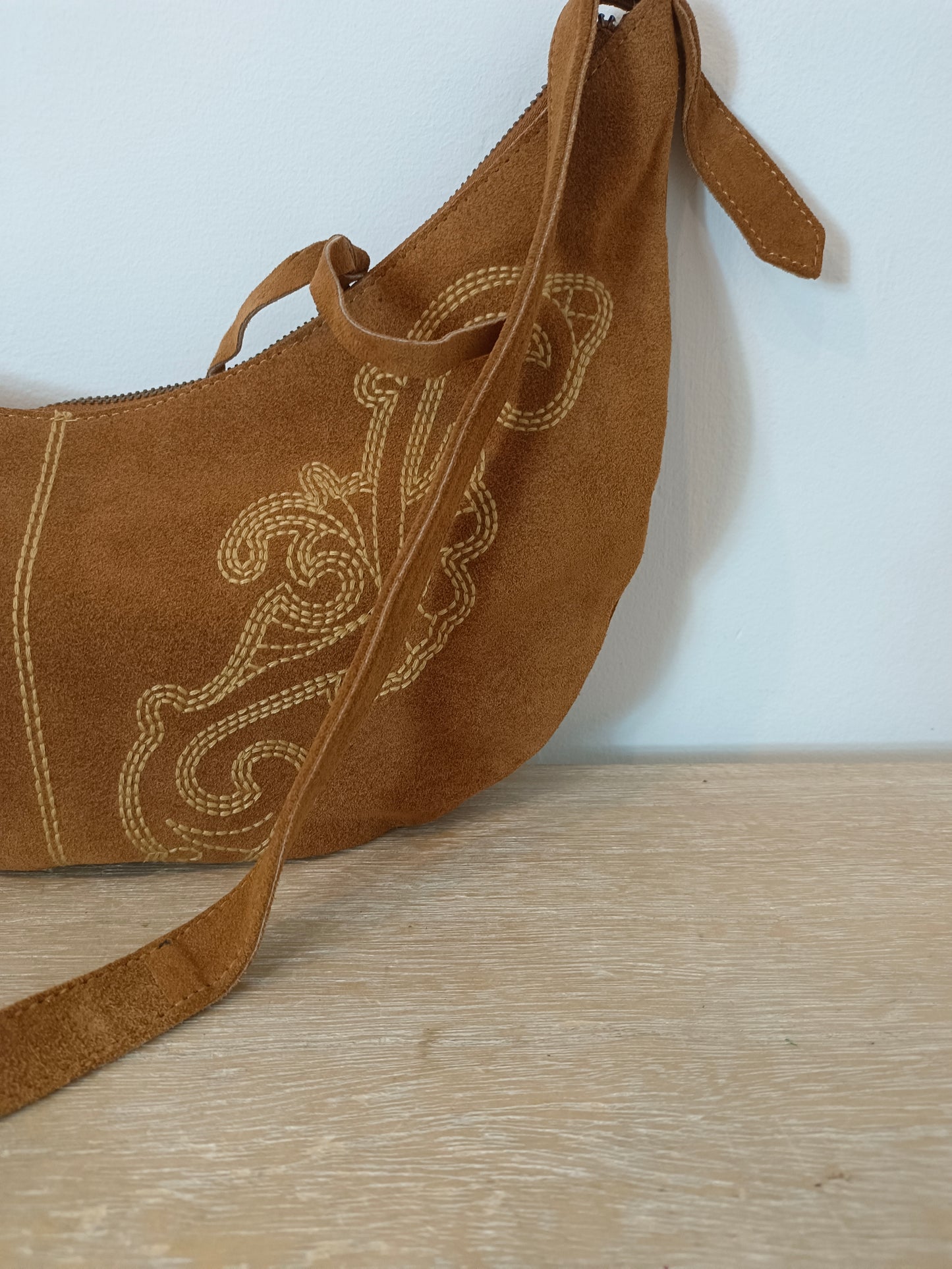 SLOWLOVE. Bolso piel bordado