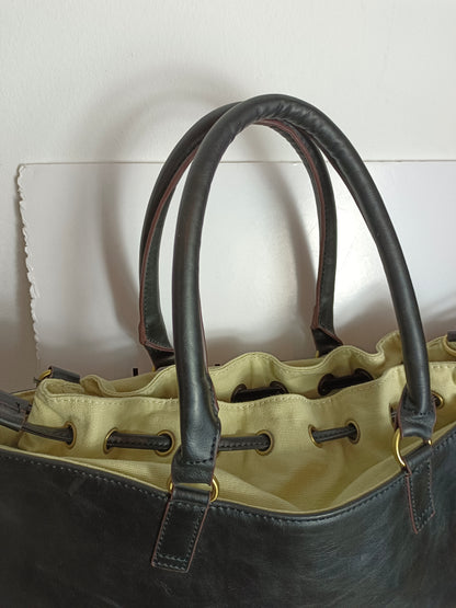 MISAKO. Bolso negro polipiel