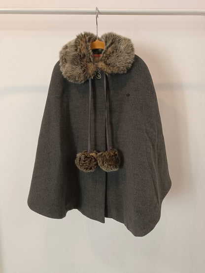 BBZ CREACIONES. Capa gris cuello pelo TU(7-8 años)
