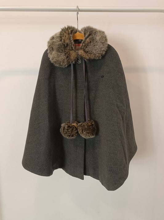 BBZ CREACIONES. Capa gris cuello pelo TU(7-8 años)