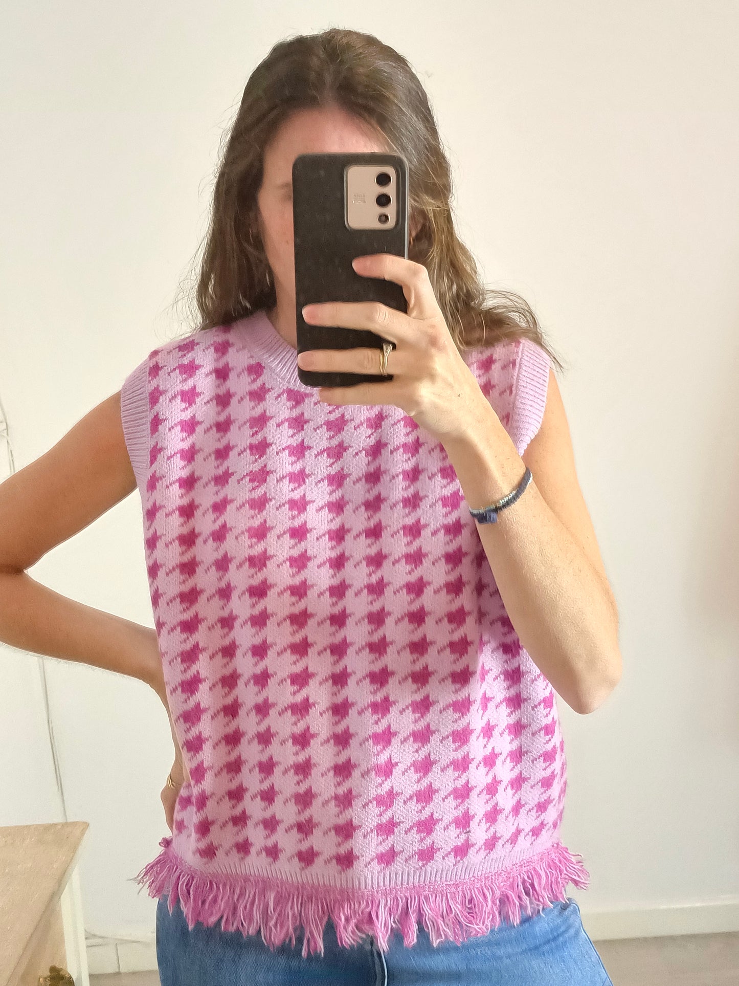 LILY ROSE MADRID. Pink houndstooth knit vest YOU(M)