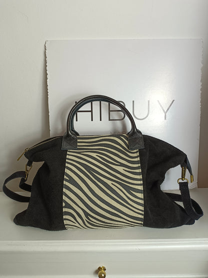 OTRAS. Bolso piel print
