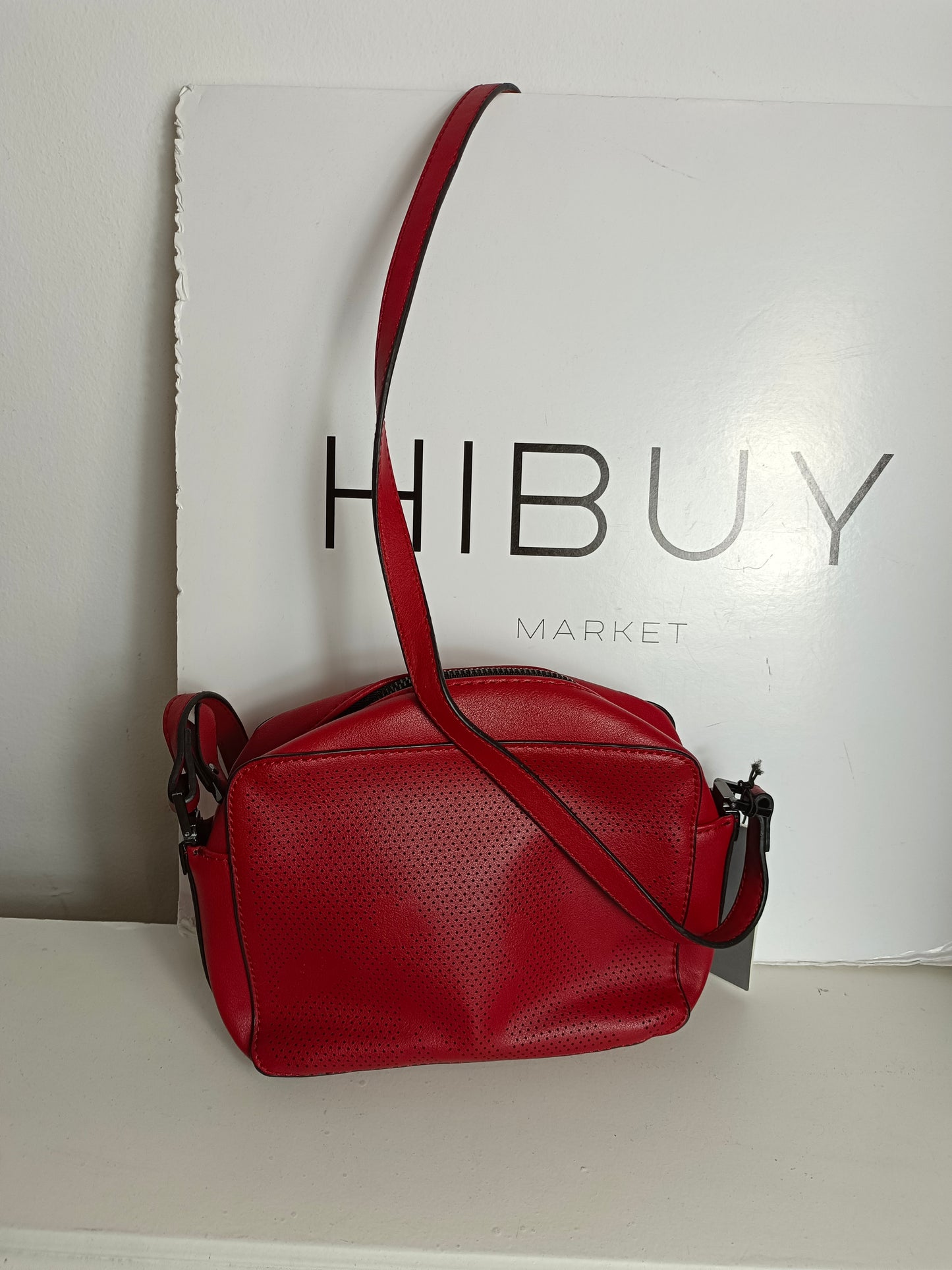 PARFOIS. Bolso rojo troquelado