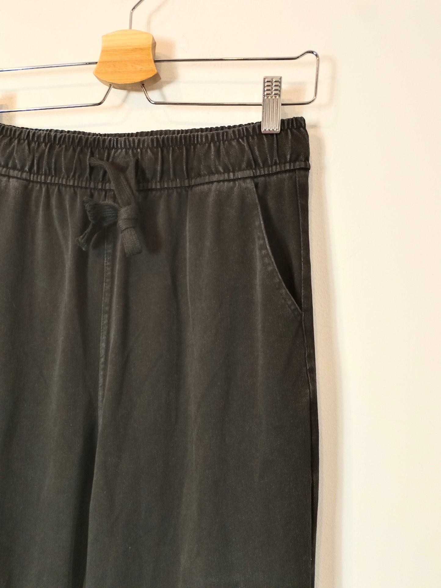 OTHERS. Flowy black trousers S/M