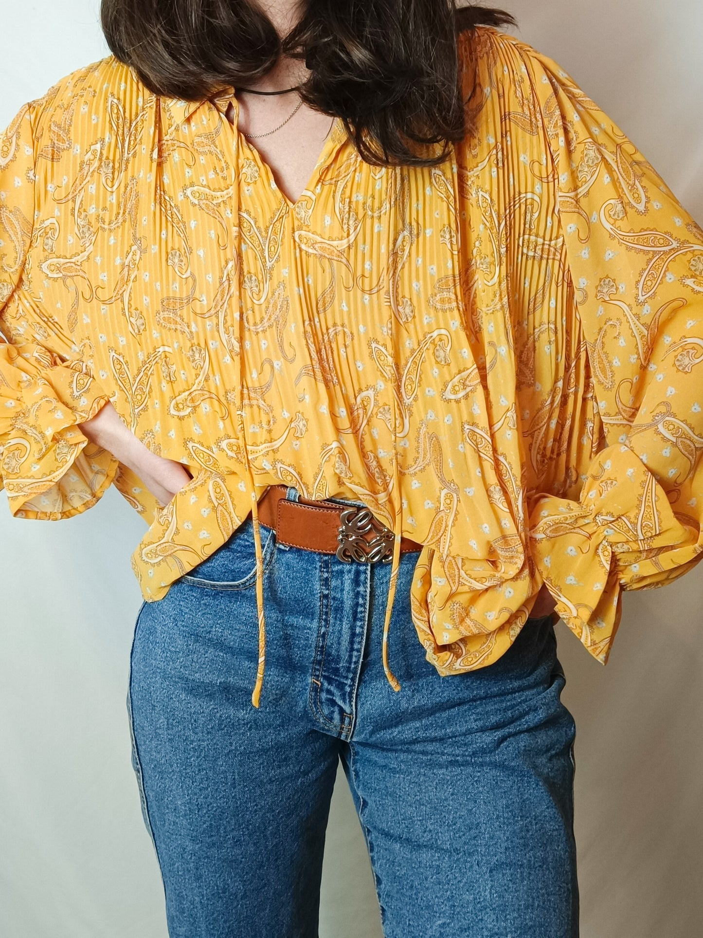 MANGO. Blusa amarilla estampada T.m