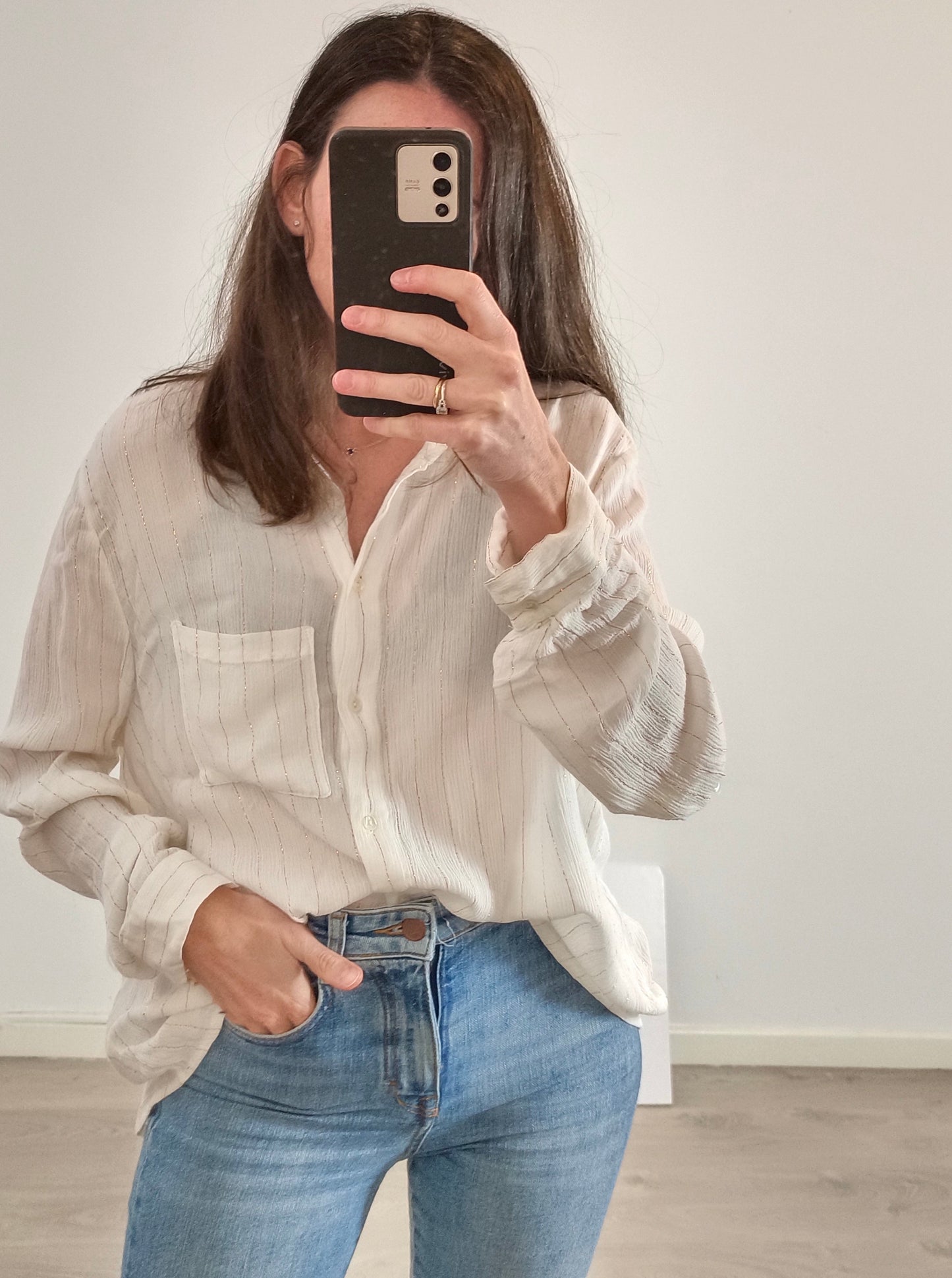 ONLY. White blouse with gold stripes S.xl