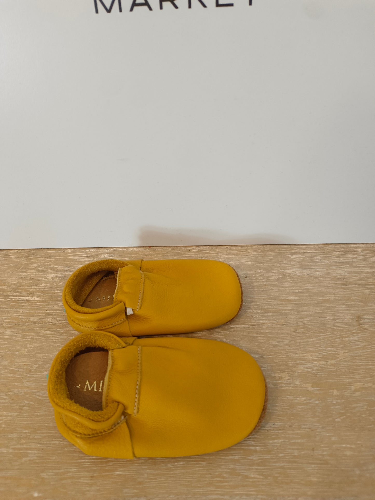 MINI SHUU. Zapatos amarillos piel T.21