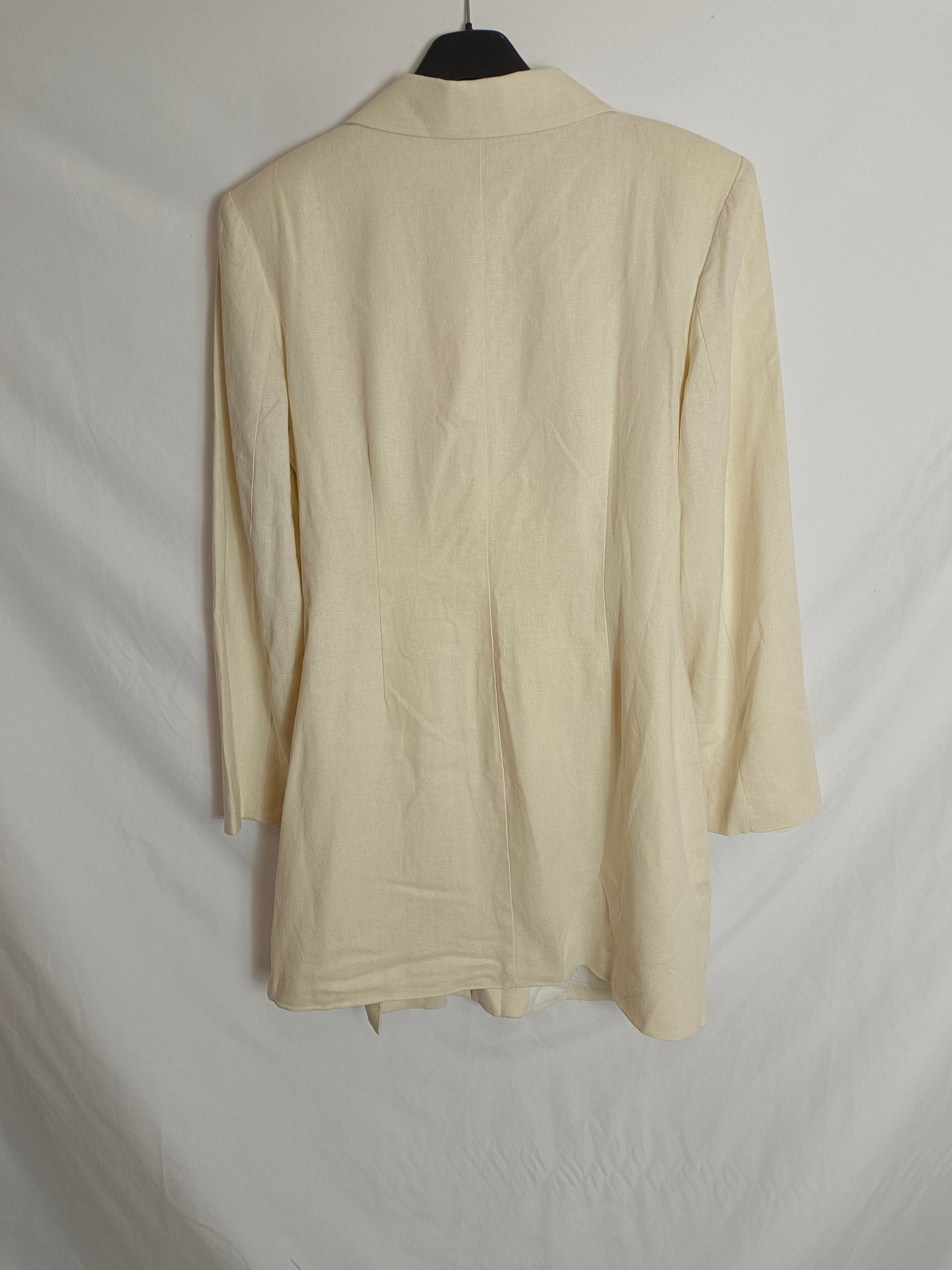 ZARA. Vestido beige cruzado T.m