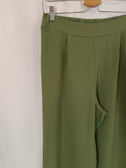 N DE NUBE. Pantalón verde fluido T.l