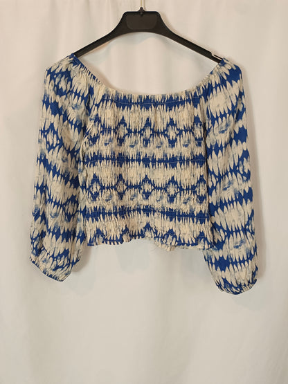 OTHERS. Total look skirt and top Ts