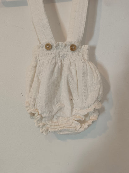 MIJI. White embroidered romper S. 0-1 months