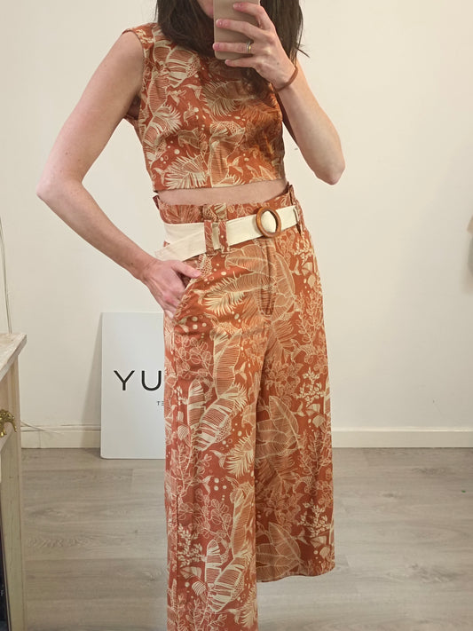 DRESS TO. Total look caldero estampado con lino. T S