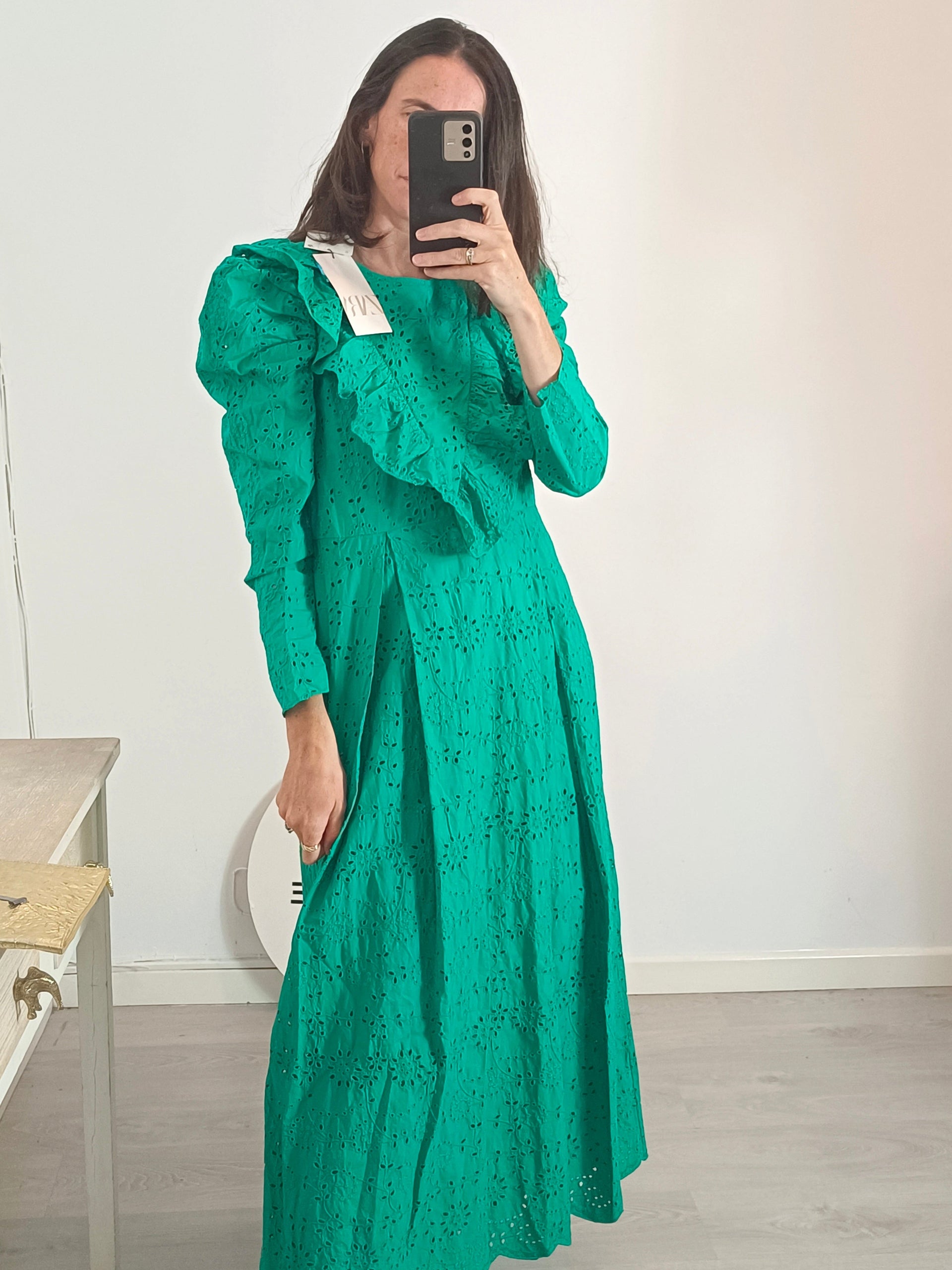 ZARA. Long green die-cut dress Ts Hibuy market ZARA. Long green die-cut dress Ts Hibuy market
