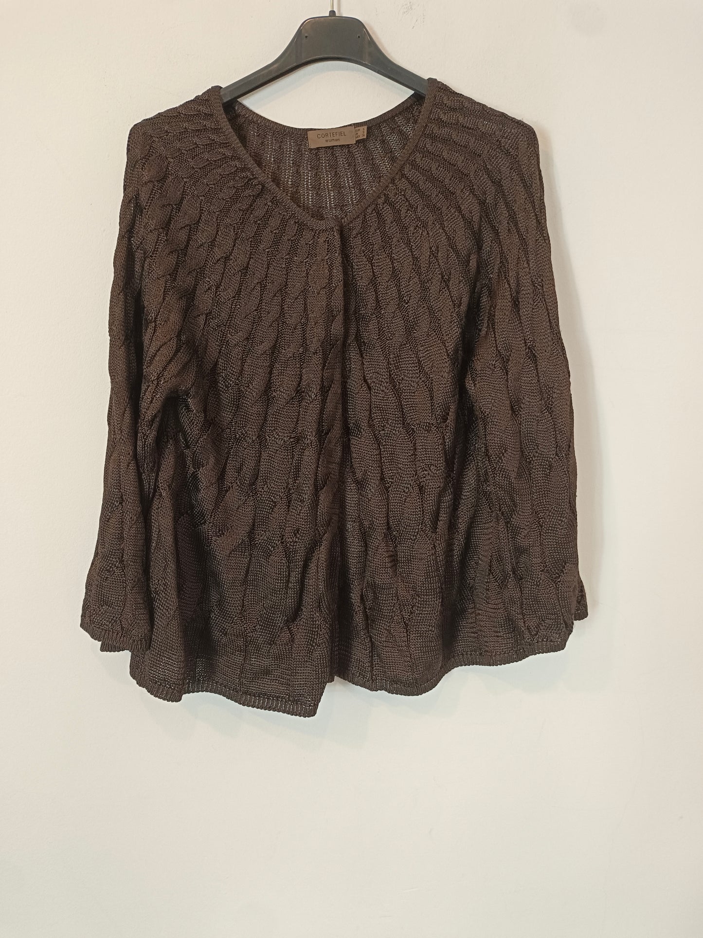 CORTEFIEL. Brown cable knit cardigan with Ts