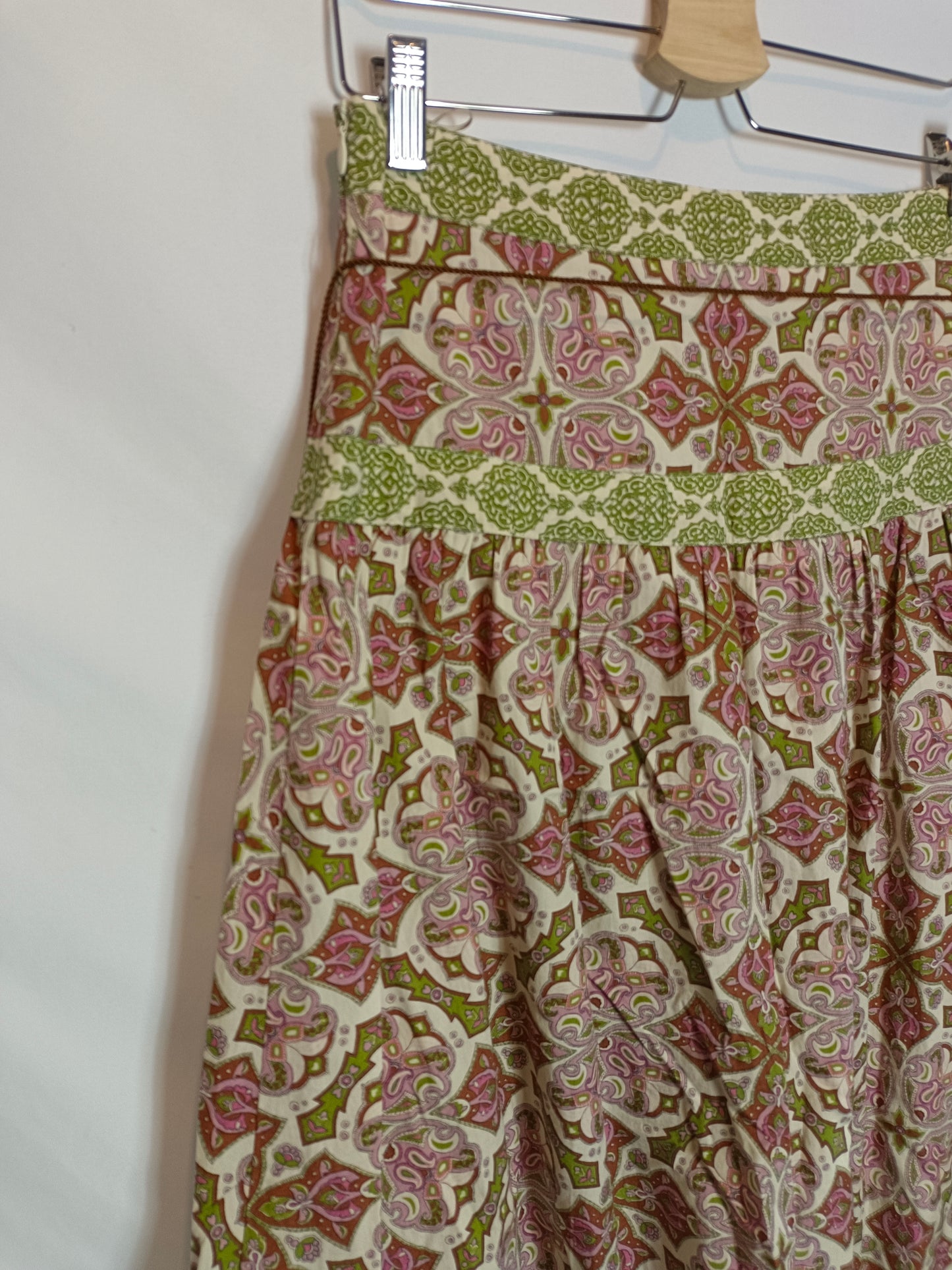 MANGO. Falda midi flores T.38