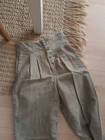 MASSIMO DUTTI. Pantalón verde pinzas T.34