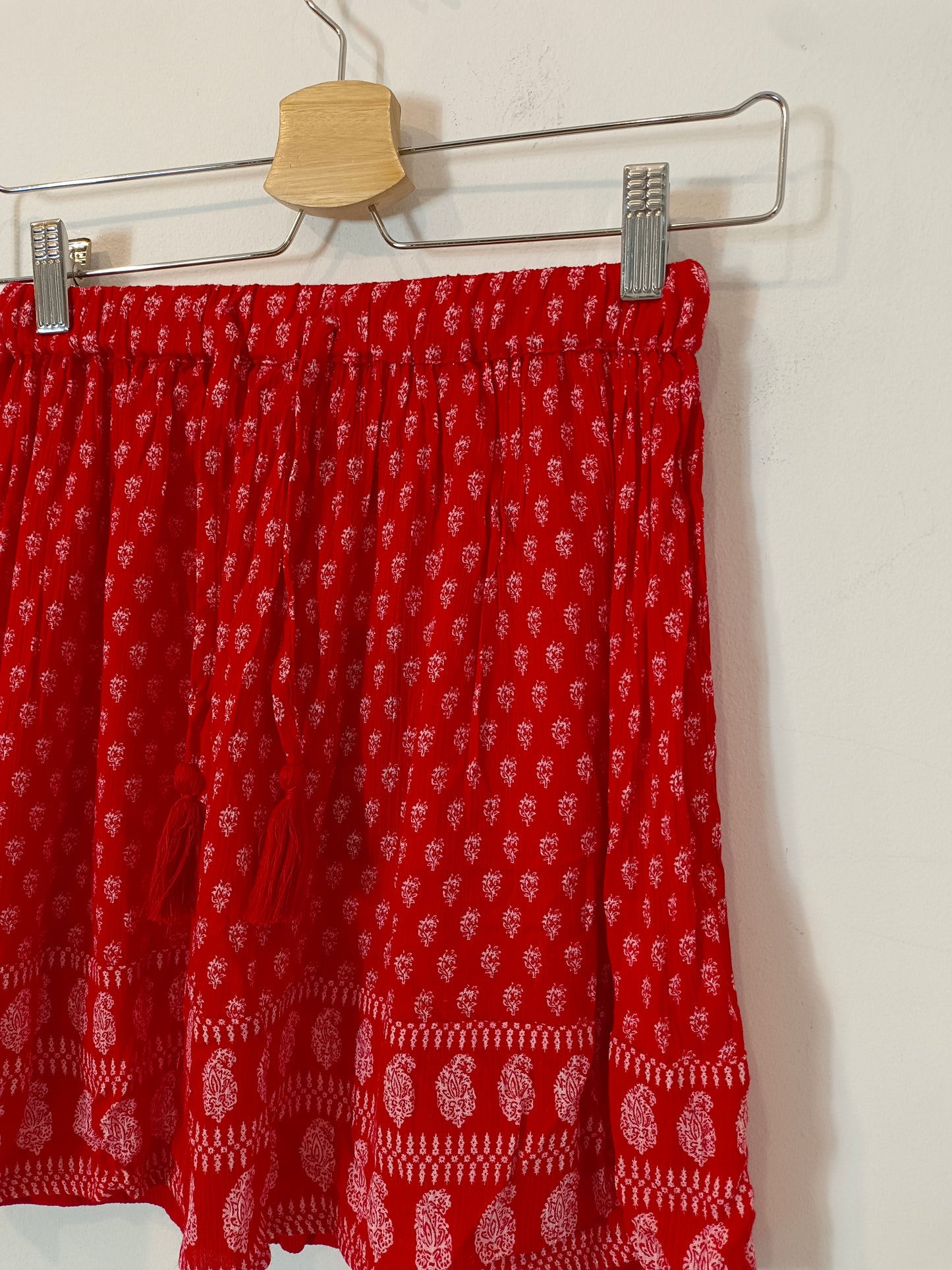 AMICHI. Ts printed red skirt