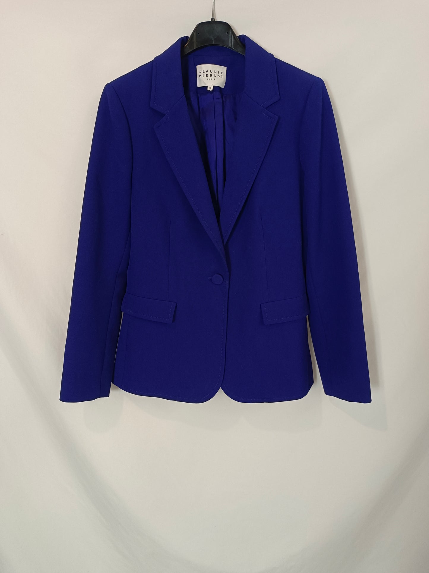 CLAUDIE PIERLOT. Klein blue blazer T.36