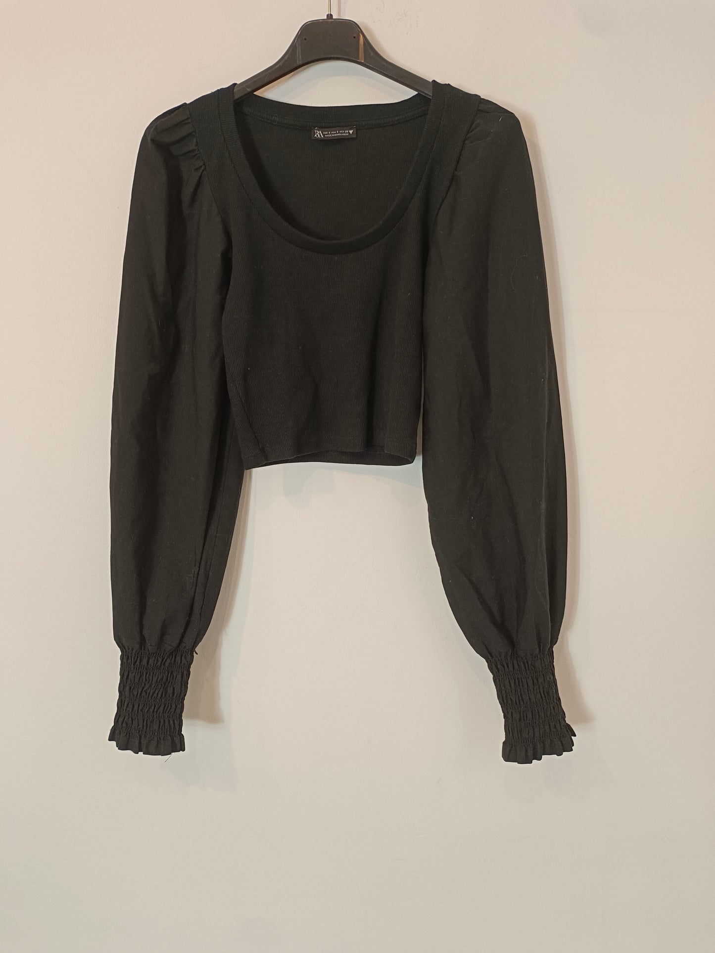ZARA. Top negro doble textura T.s