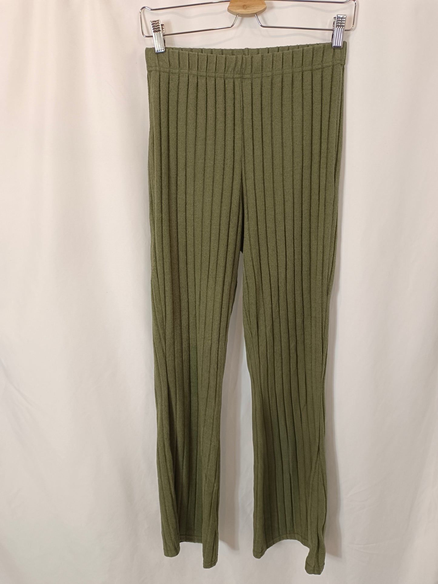 OTRAS. Total look verde punto T.m