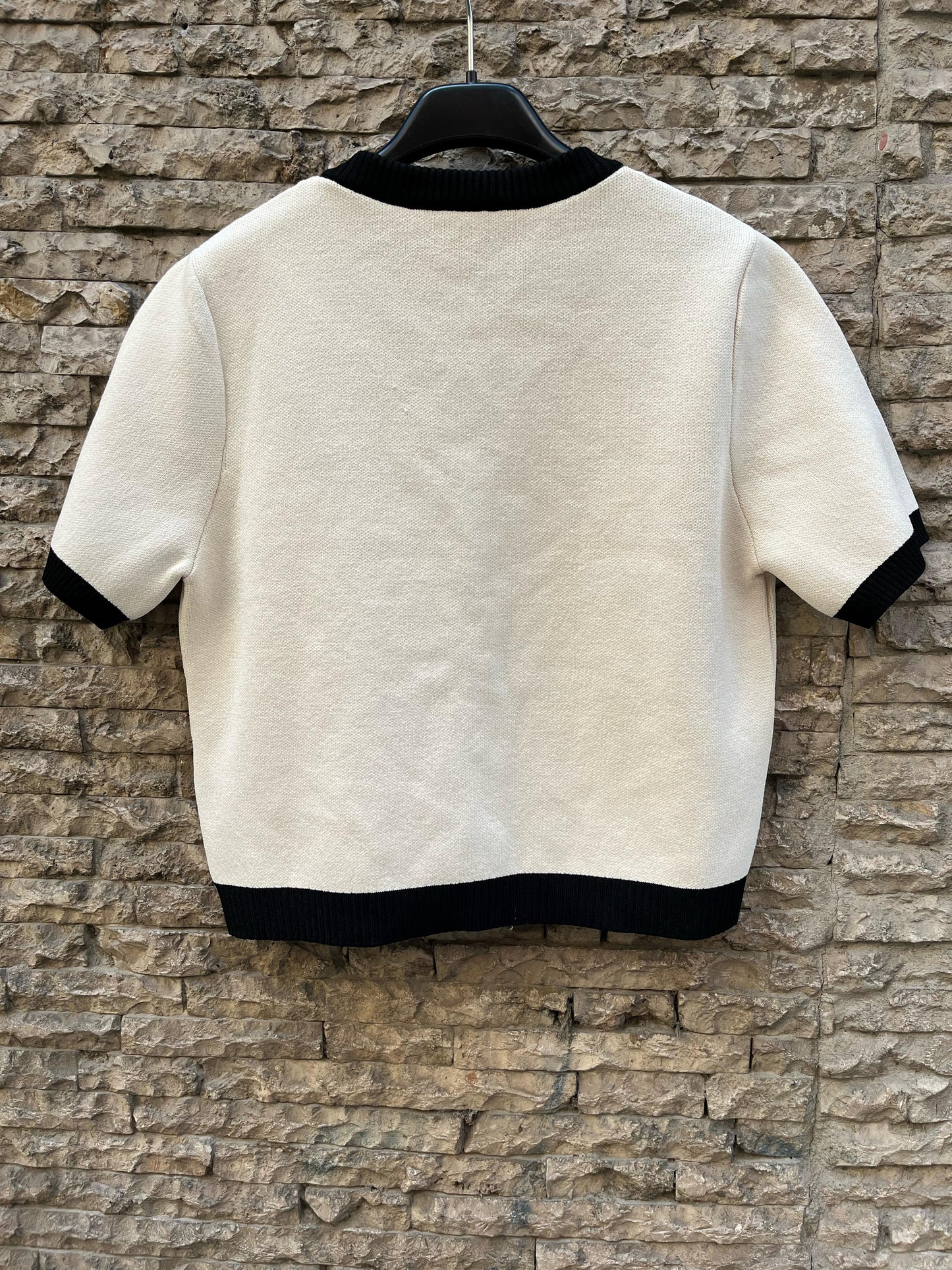 ZARA. top punto beige abotonado  T.m