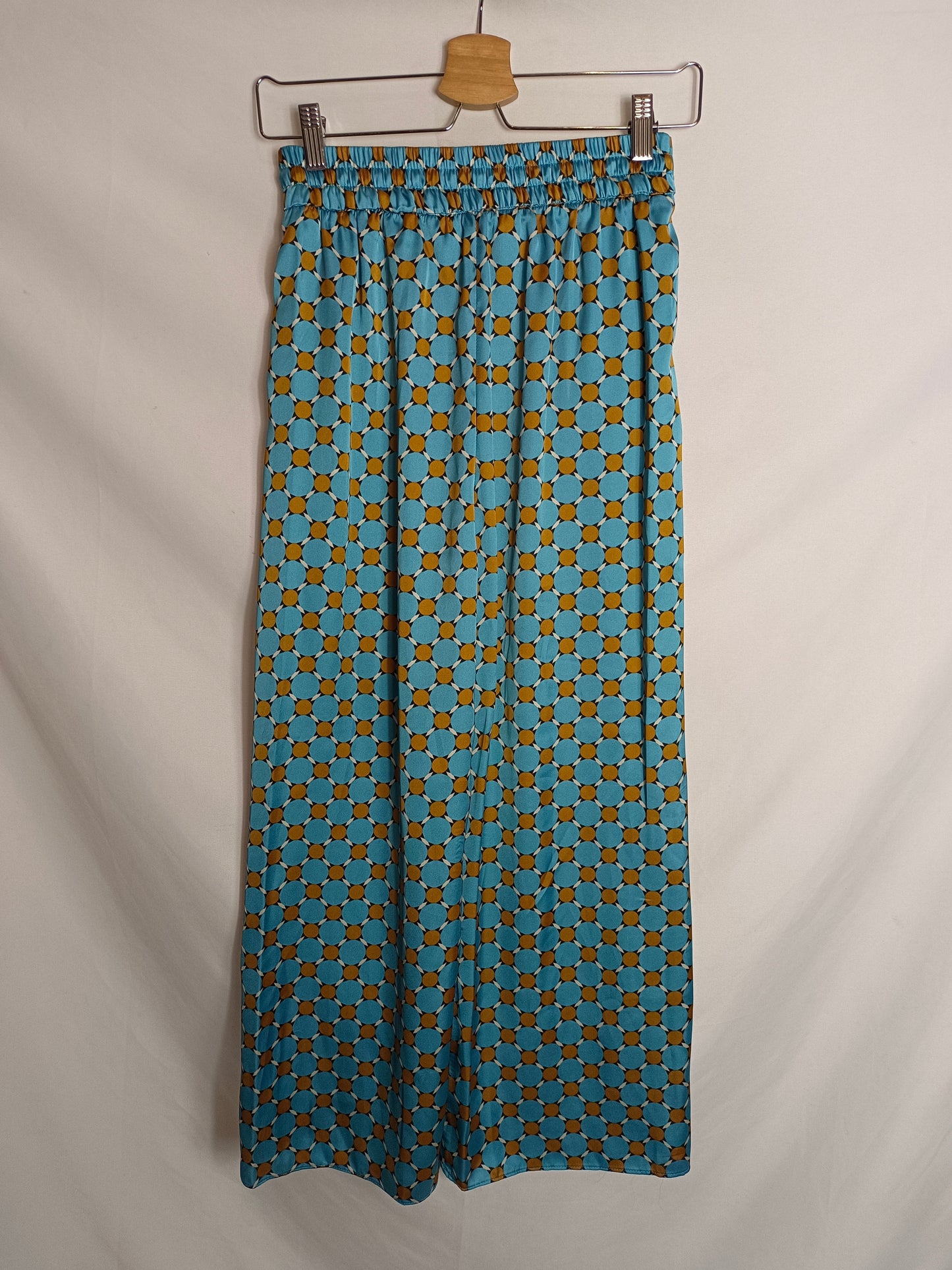 ZARA. Pantalón estampado fluido T.xs
