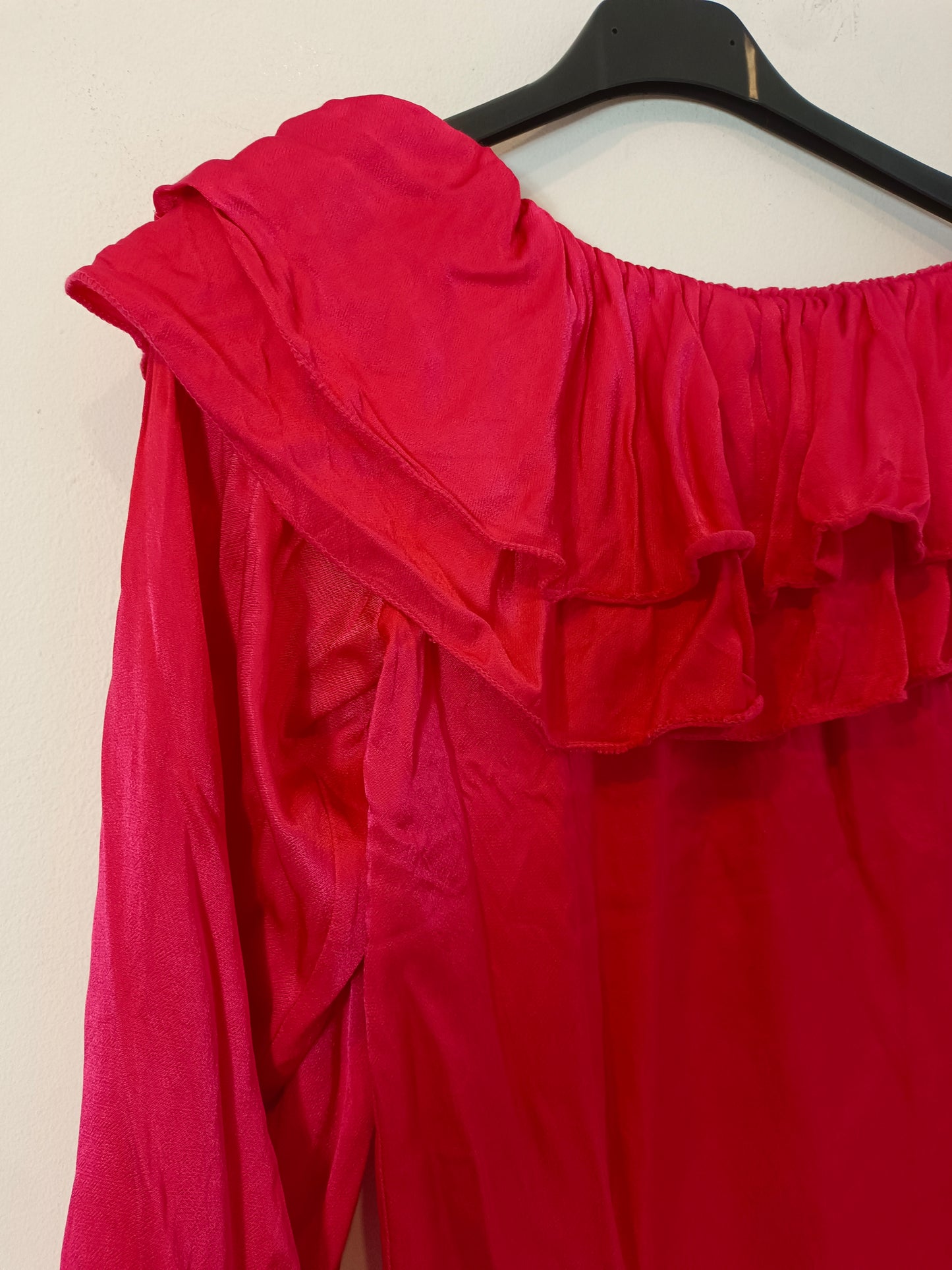 OTRAS. Top rosa asimétrico T.s/m