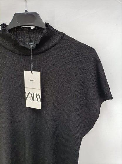 ZARA.Camiseta punto cuello perkins manga corta T.m