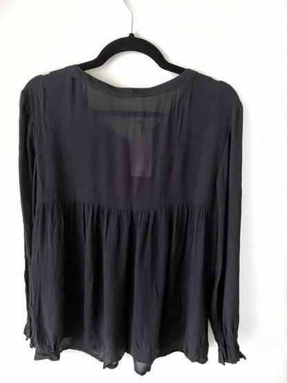 MANGO. Blusa negra bordada T.M