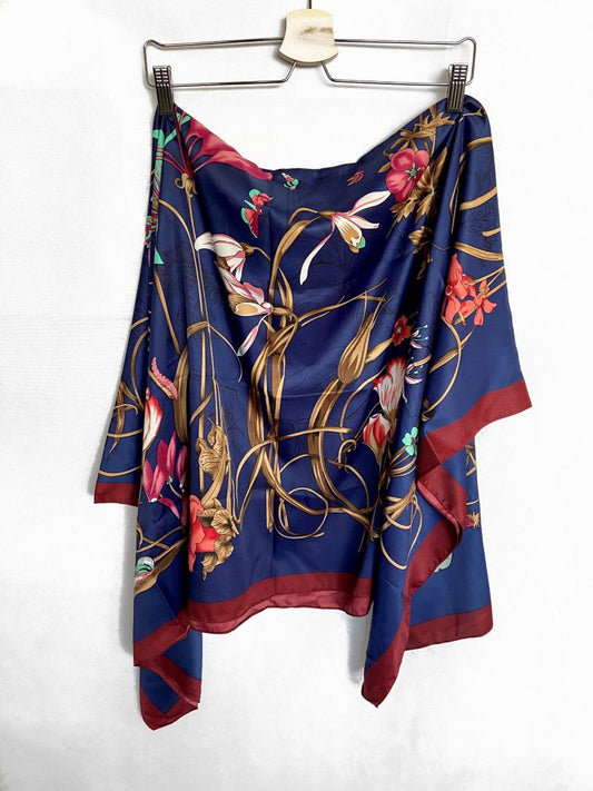 OTHERS. Floral scarf