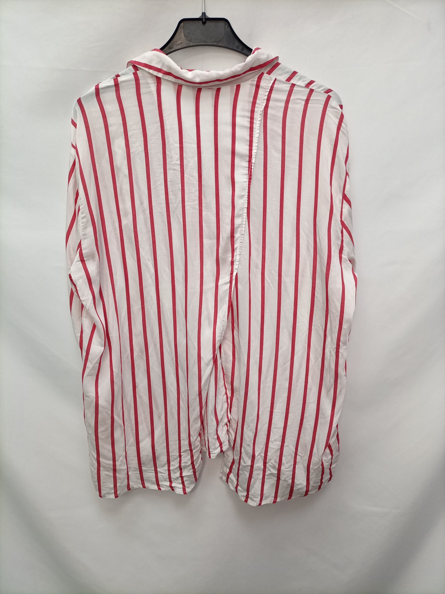 BERSHKA. Blusa rayas T.s