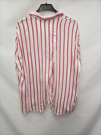 BERSHKA. Blusa rayas T.s