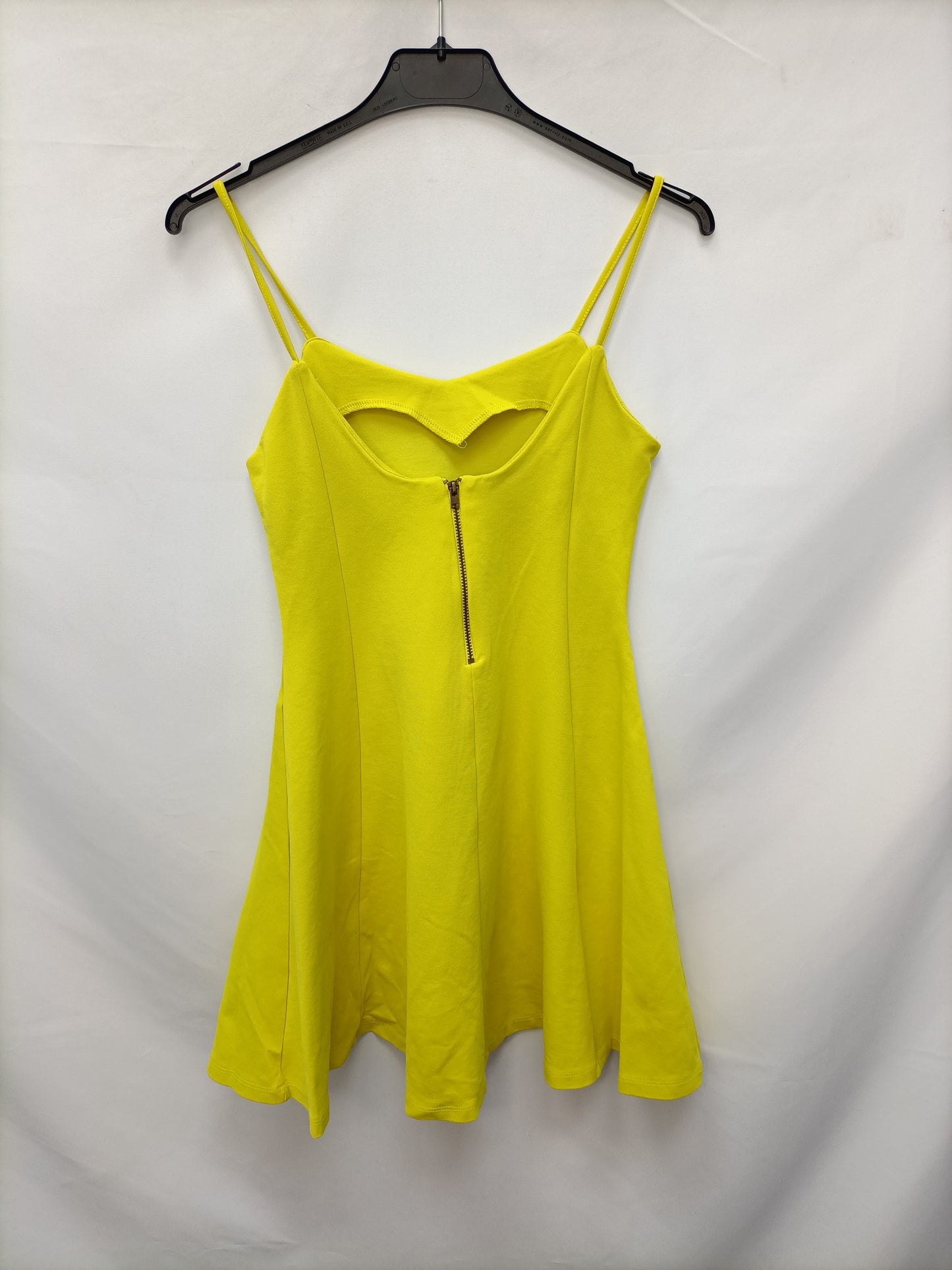 ZARA. vestido corto amarillo T.s