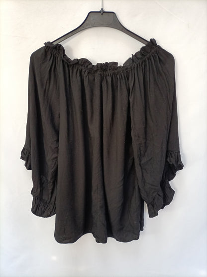 H&M. Top negro cuello barco T.34