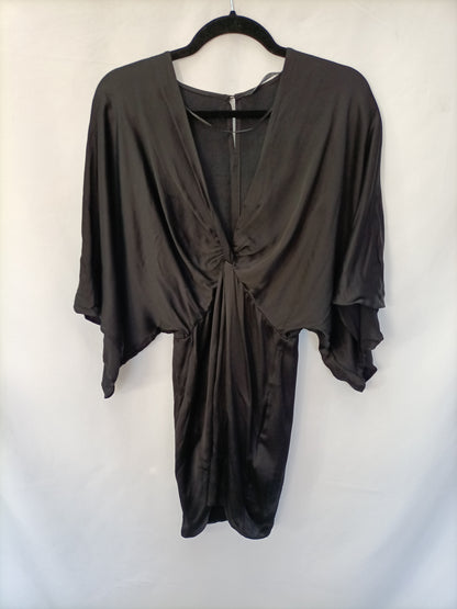 ZARA. Vestido negro satinado fiesta T.xs