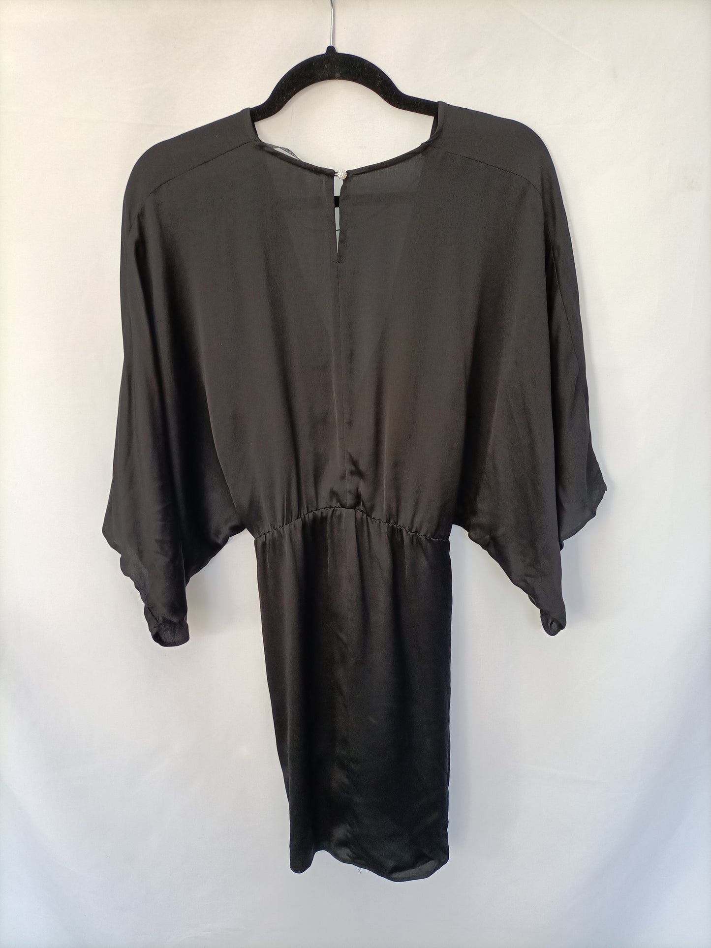 ZARA. Vestido negro satinado fiesta T.xs