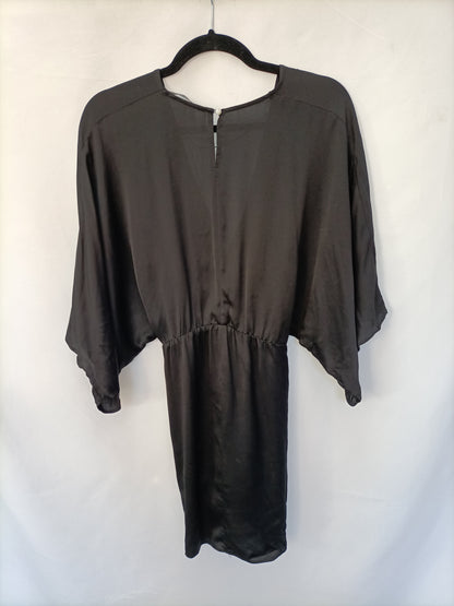 ZARA. Vestido negro satinado fiesta T.xs