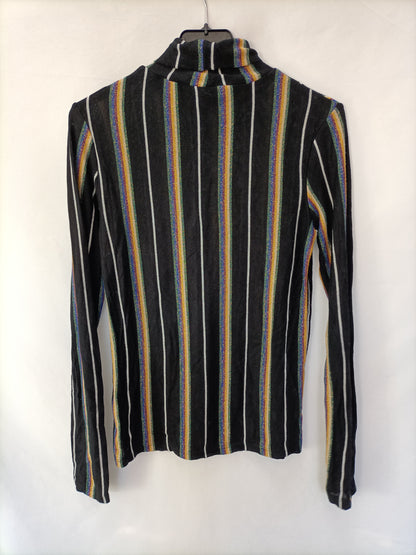 ZARA. Top negro rayas colores T.s
