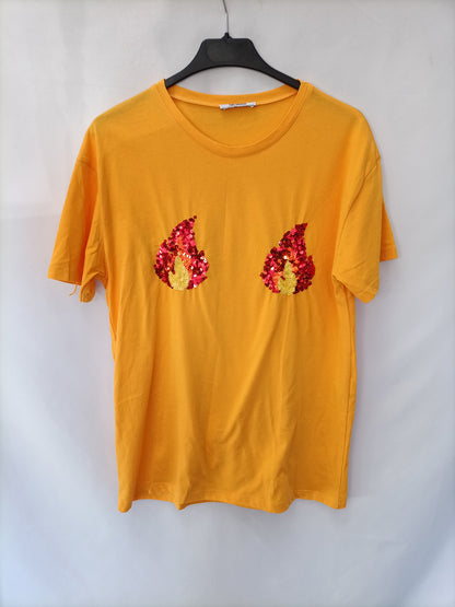 ZARA. Camiseta mostaza llamas T.s