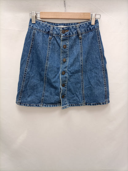 PULL &amp; BEAR. Denim skirt with buttons Ts