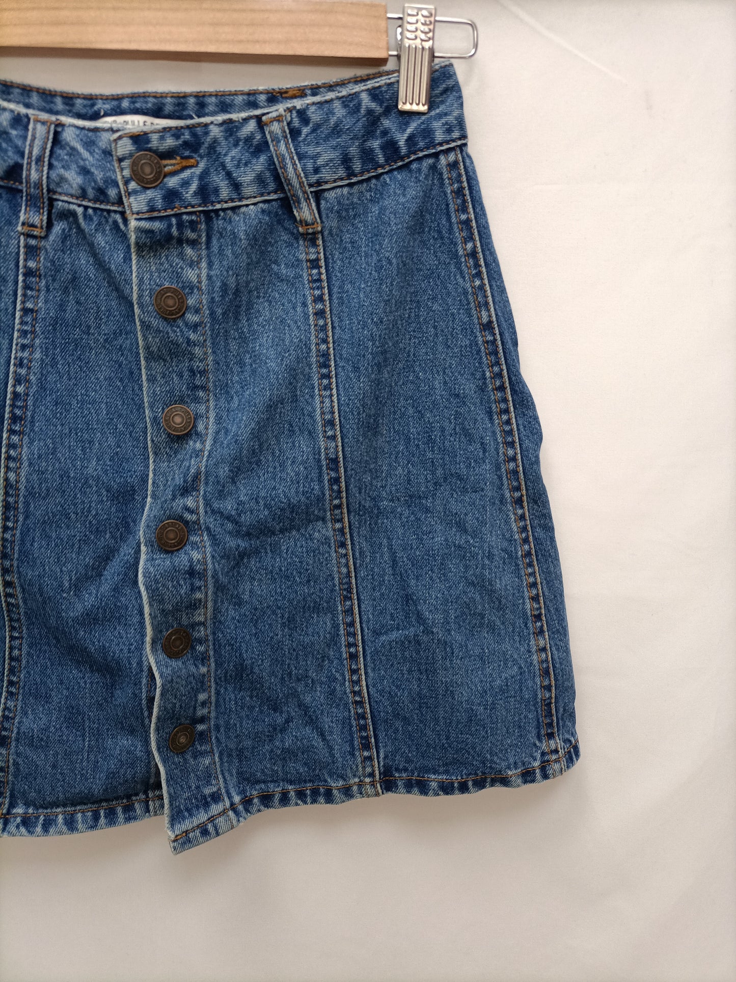PULL &amp; BEAR. Denim skirt with buttons Ts