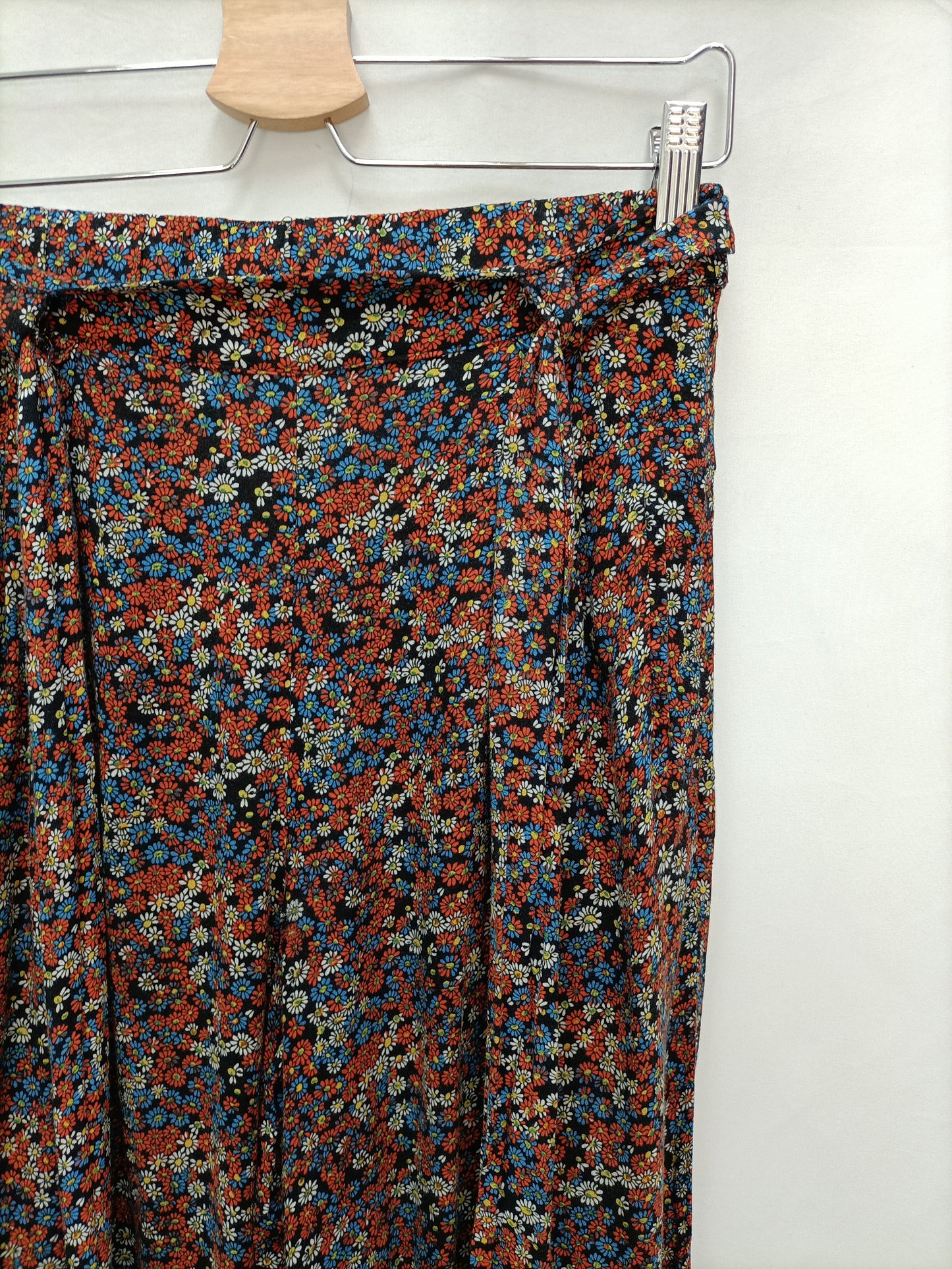 OTHERS. Floral culottes size 36