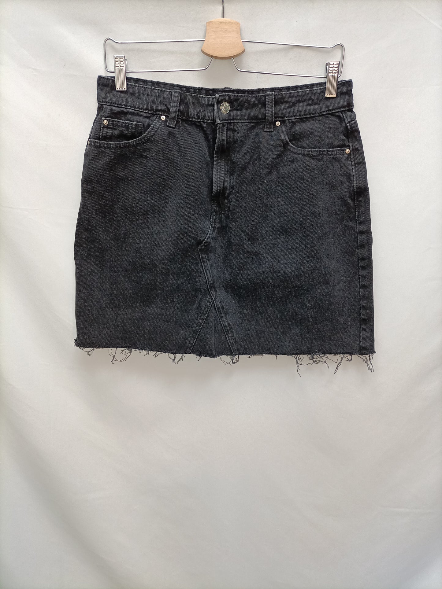 PRIMARK. Falda denim negra T.42