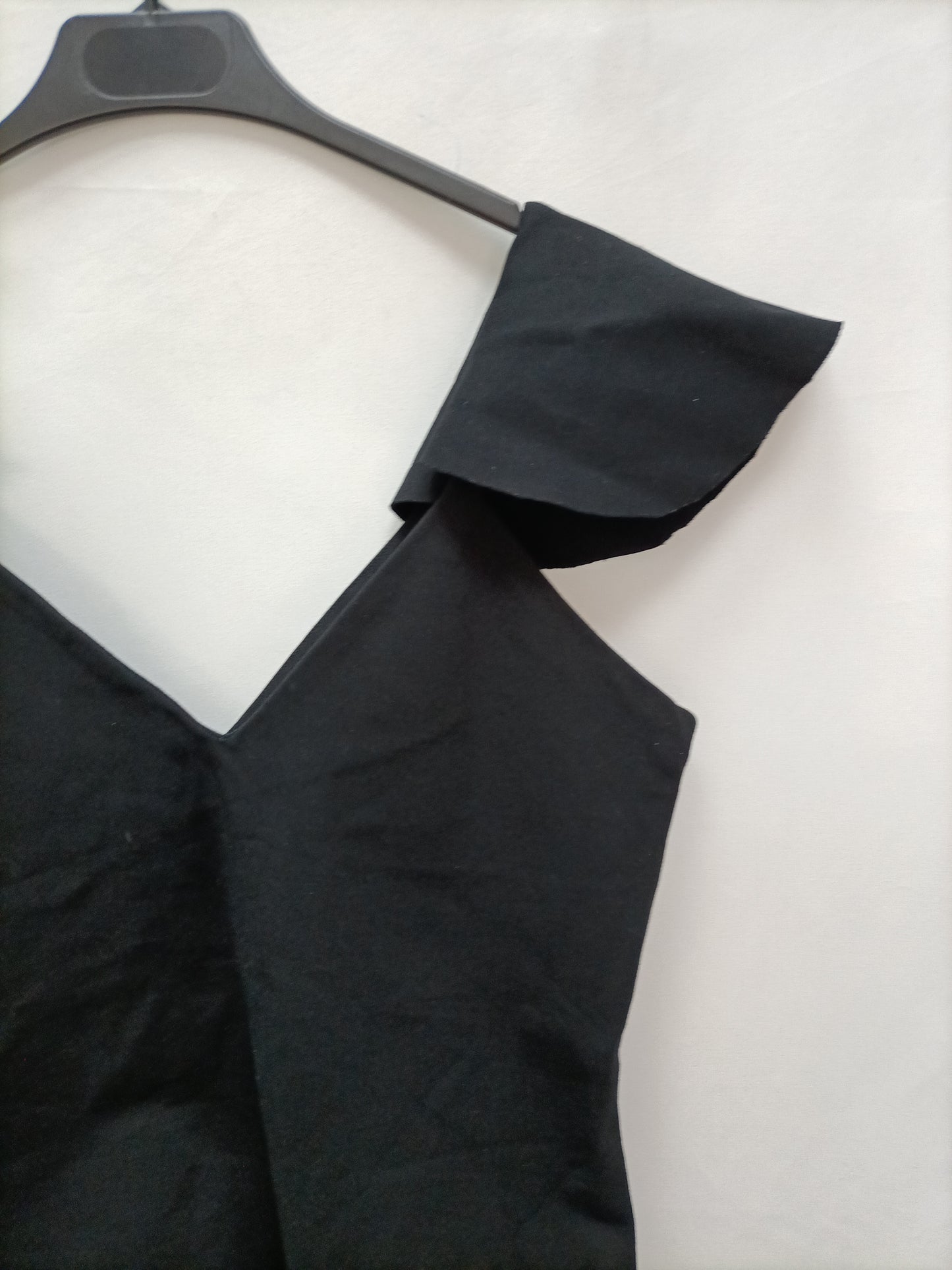 SAMAR ZARZOUR. Body negro volante T.m