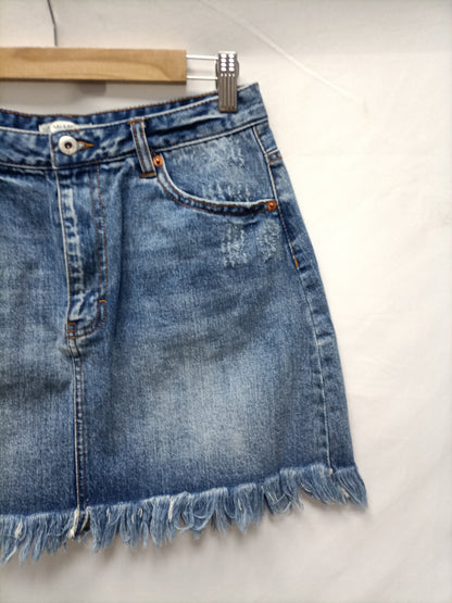 PULL&BEAR. Falda denim flecos  T.L