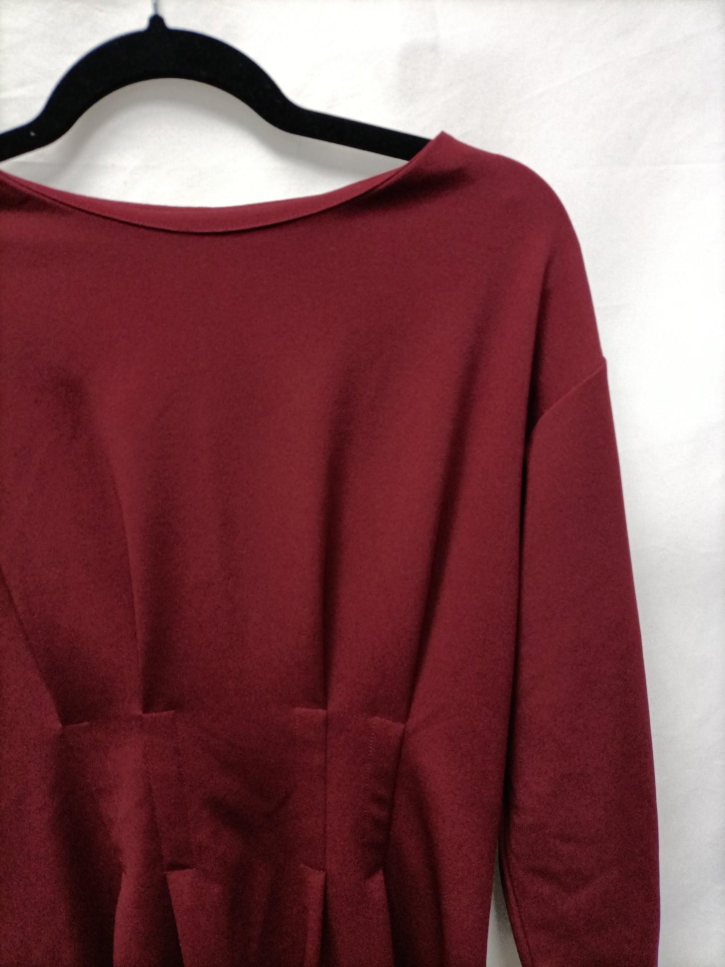 MANGO. Vestido burdeos corto T.m