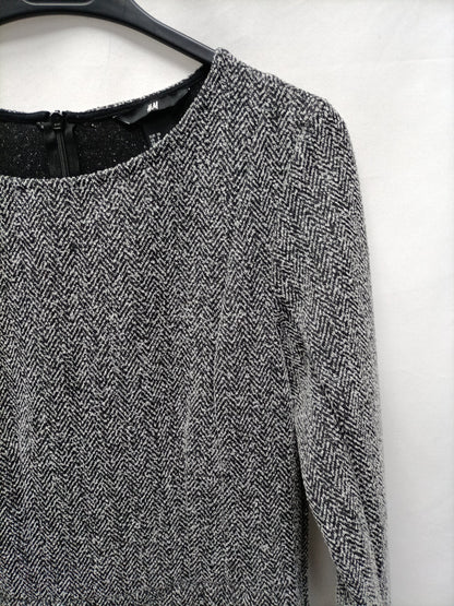 H&amp;M. Short herringbone dress size 38